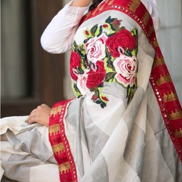 Designer Kota saree - Picture 2 of 2